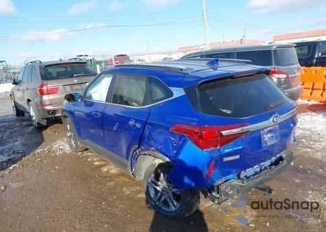 2021 Kia Seltos S z USA, uszkodzony, nr VIN KNDEU2AA0M7172295